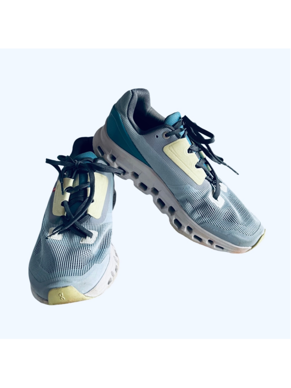 ON Running Cloud Sneakers Womans Light Blue and Yellow Sz 8